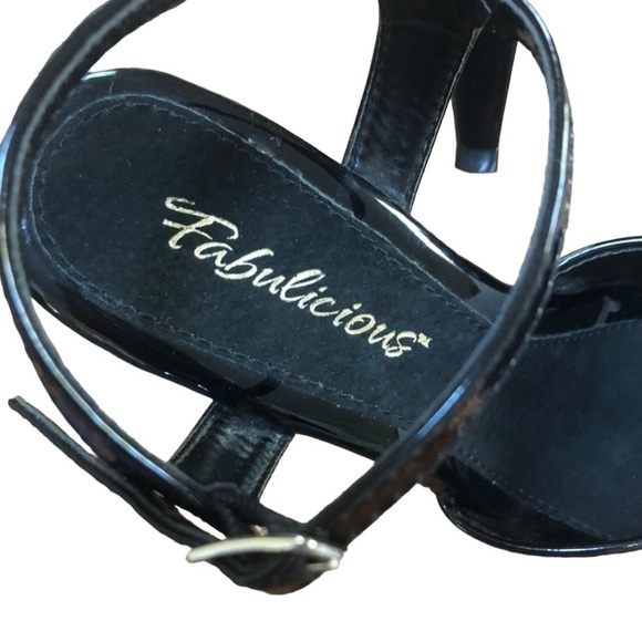 Retro Black Patent Peep Toe Heels - Picture 6 of 8